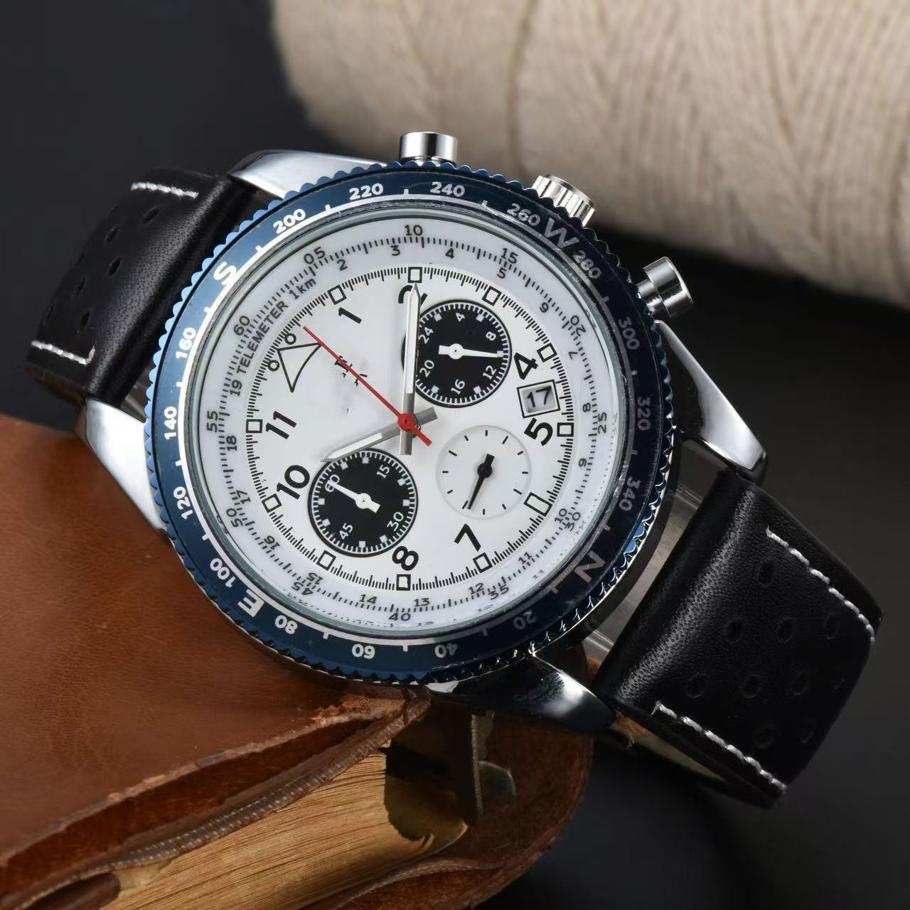 Mens Quartz Chronograph Watch