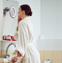 مرآة مكياج بإضاءة LED ساطعة، قابلة للدوران 360 درجة، مع تكبير 10 أضعاف