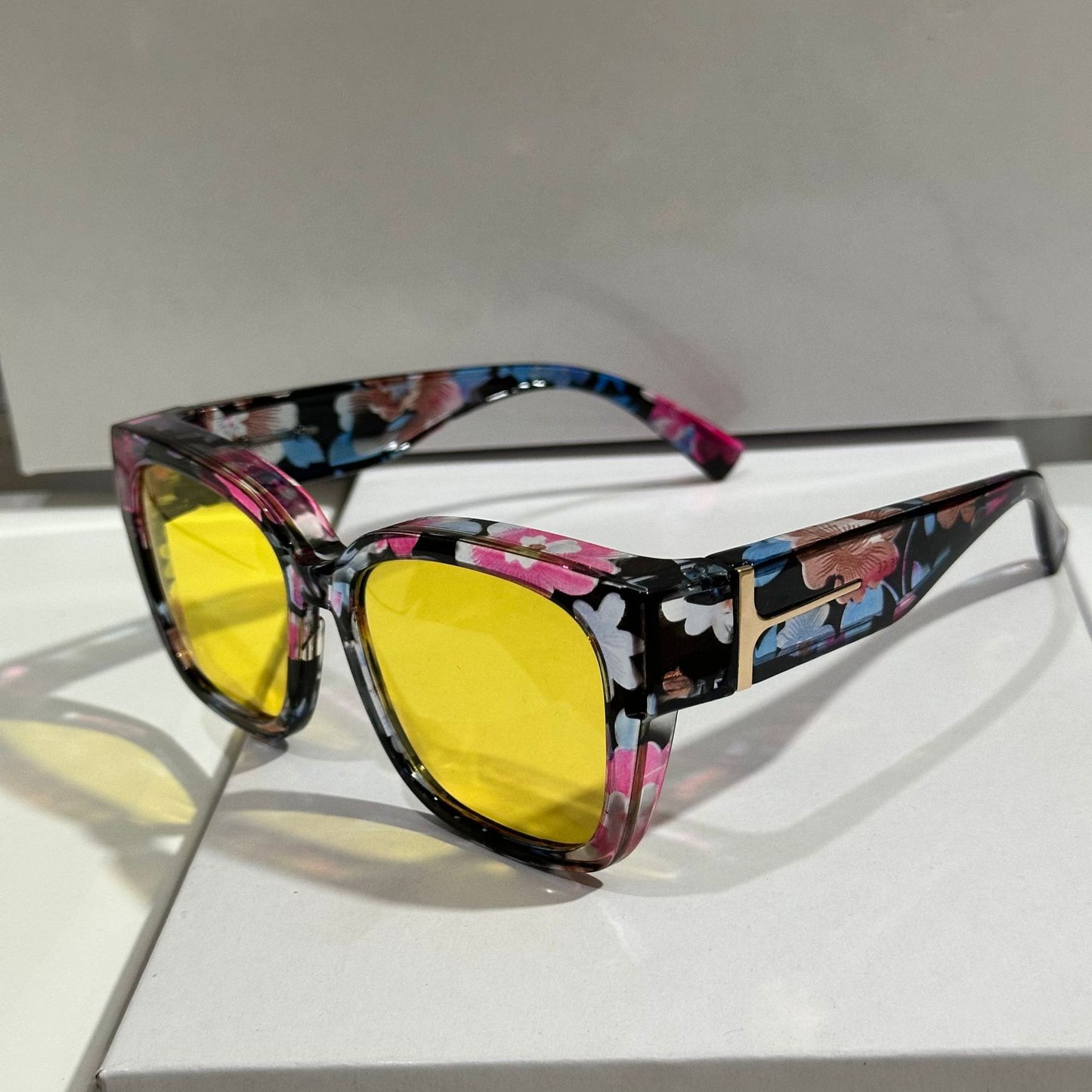 Fashion Square Polarized Sunglasses with UV Protection