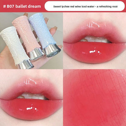 Solid mirror-like water-glossy lipstick