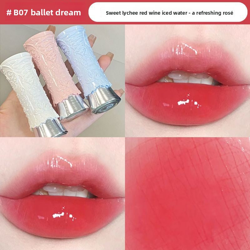 Solid mirror-like water-glossy lipstick