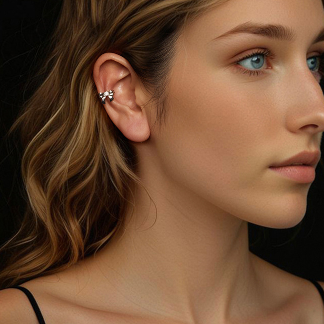 Bowknot Moissanite Silver Ear Cuff