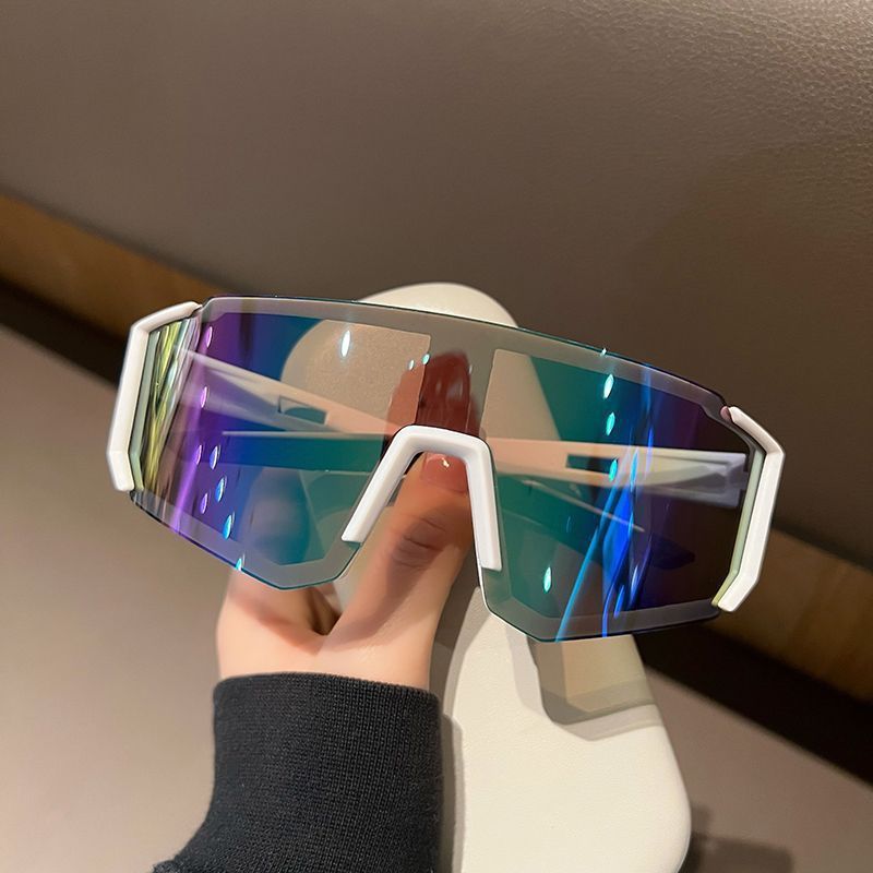 Smart Color-Changing Polarized Sports Glasses