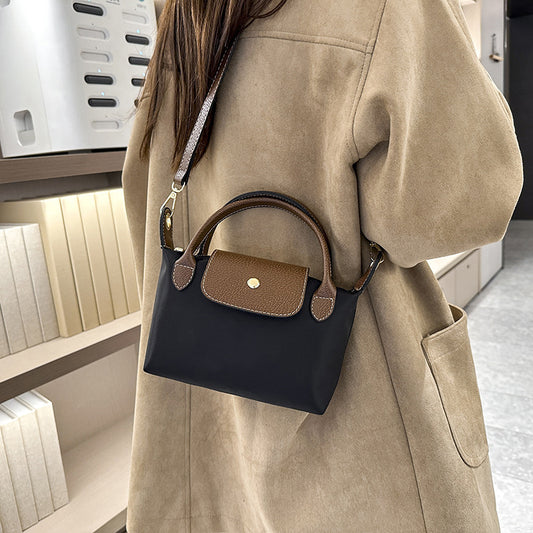 Nylon dumpling bag is a versatile single-shoulder crossbody handbag