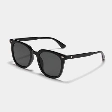 Rivet-style retro sunglasses