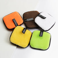 مزيل مكياج إسفنجي نظيف