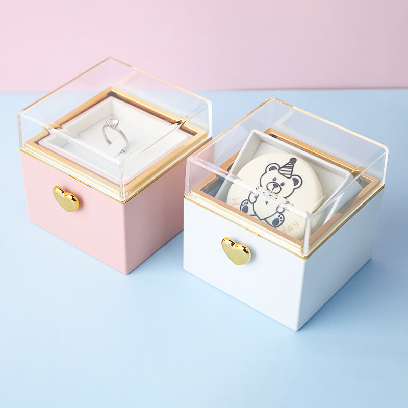 علبة خواتم مفاجئة على شكل كعكة عيد ميلاد دب قابلة للطي