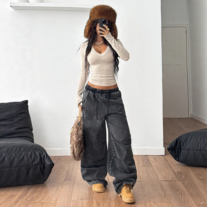 V Neck Long Sleeves With An Elastic Design For A Comfortable Snug Fit