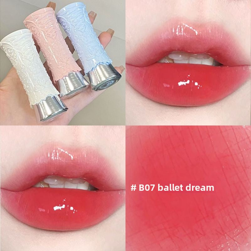 Solid mirror-like water-glossy lipstick