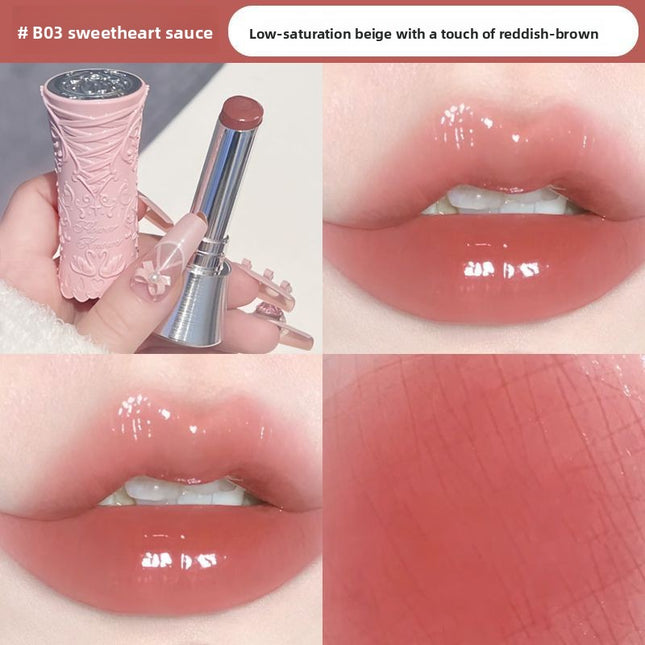 Solid mirror-like water-glossy lipstick
