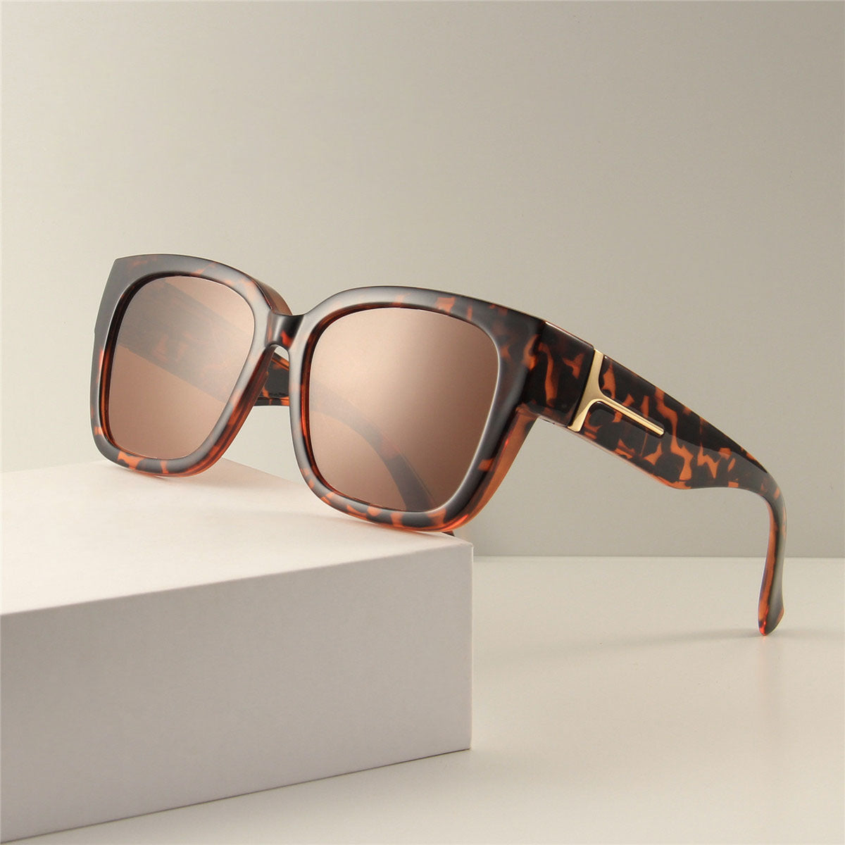 Fashion Square Polarized Sunglasses with UV Protection