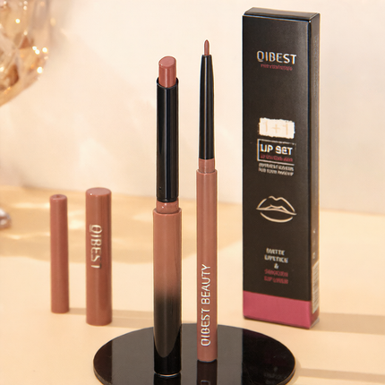 Natural nude lip liner set makeup